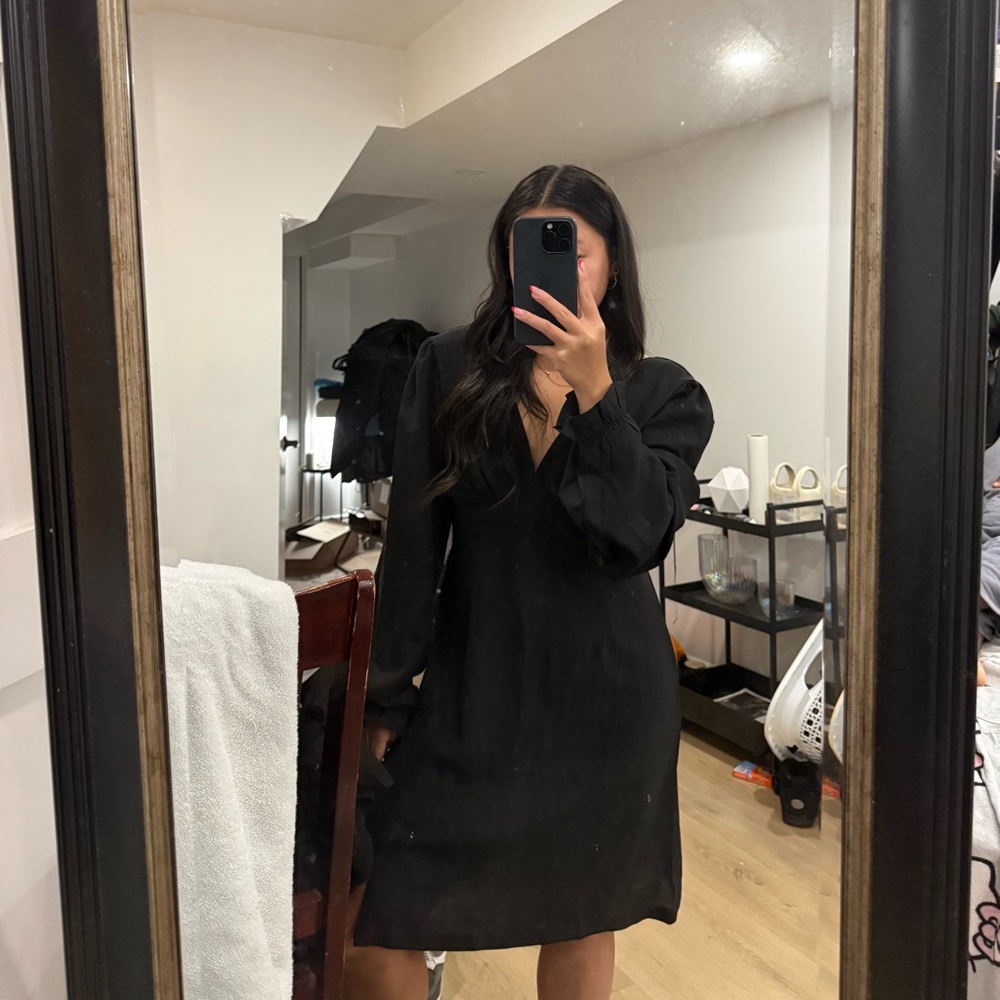 Lucy In The Sky V Neck Black Dress